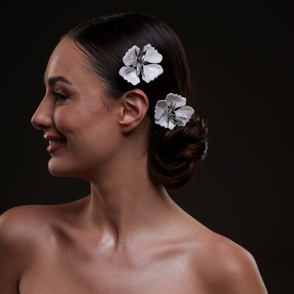2-Piece White Flower Hair Comb Set