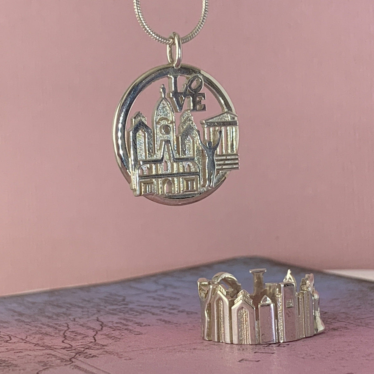 Philadelphia, PA Pendant